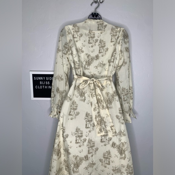 *SOLD* Simple Retro Cottage Core Lyric Printed Stand Collar Midi Dress Size Smal - Picture 11 of 16